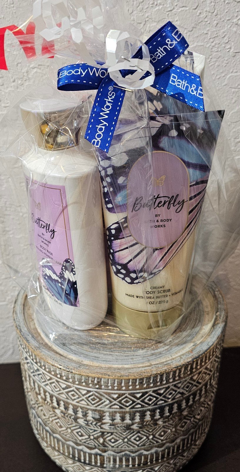 WOMEN'S BUTTERFLY N.I.PACKAGING BATH & BODY WORKS 4 PIECE BODY CARE SET