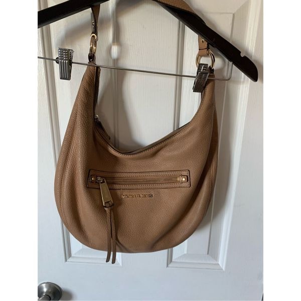 Michael Kors Rhea zip Shoulder Bag 100% leather in Suntan beige tan