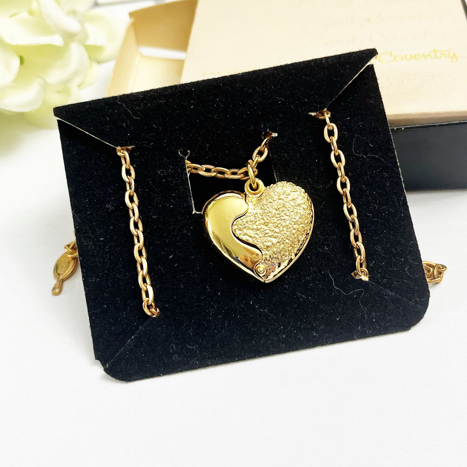 NIB Sarah Coventry 1977 OUR SECRET Heart LOVE Necklace