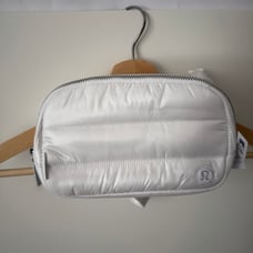 Lululemon Everywhere Belt Bag 1L *Wunder Puff