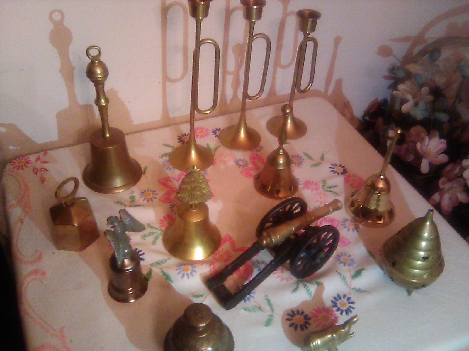 Brass antiques items