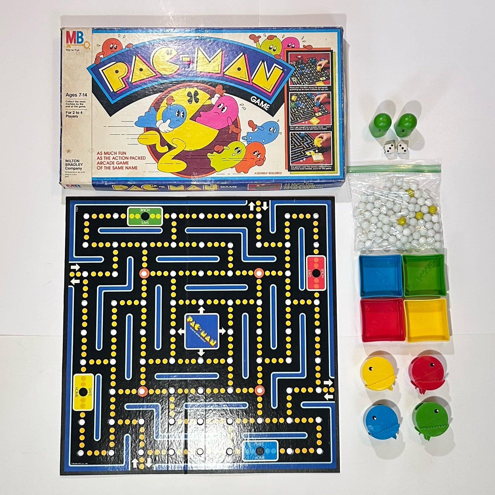 1982 Milton Bradley Pac-Man Arcade Board Game - 100% COMPLETE