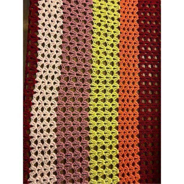 Multicolor crotchet throw blanket pinks burgundy yellow