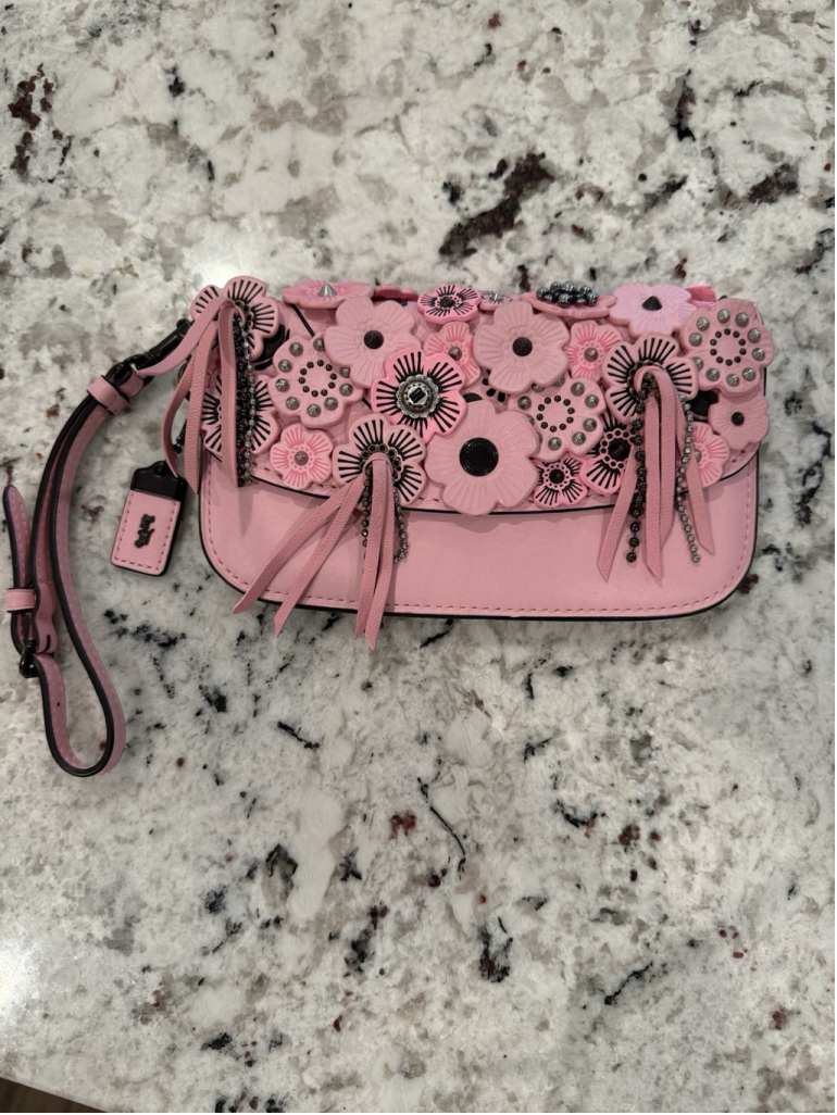 Coach Clutch In Glovetanned Leather With Wild Tea Rose Dinky