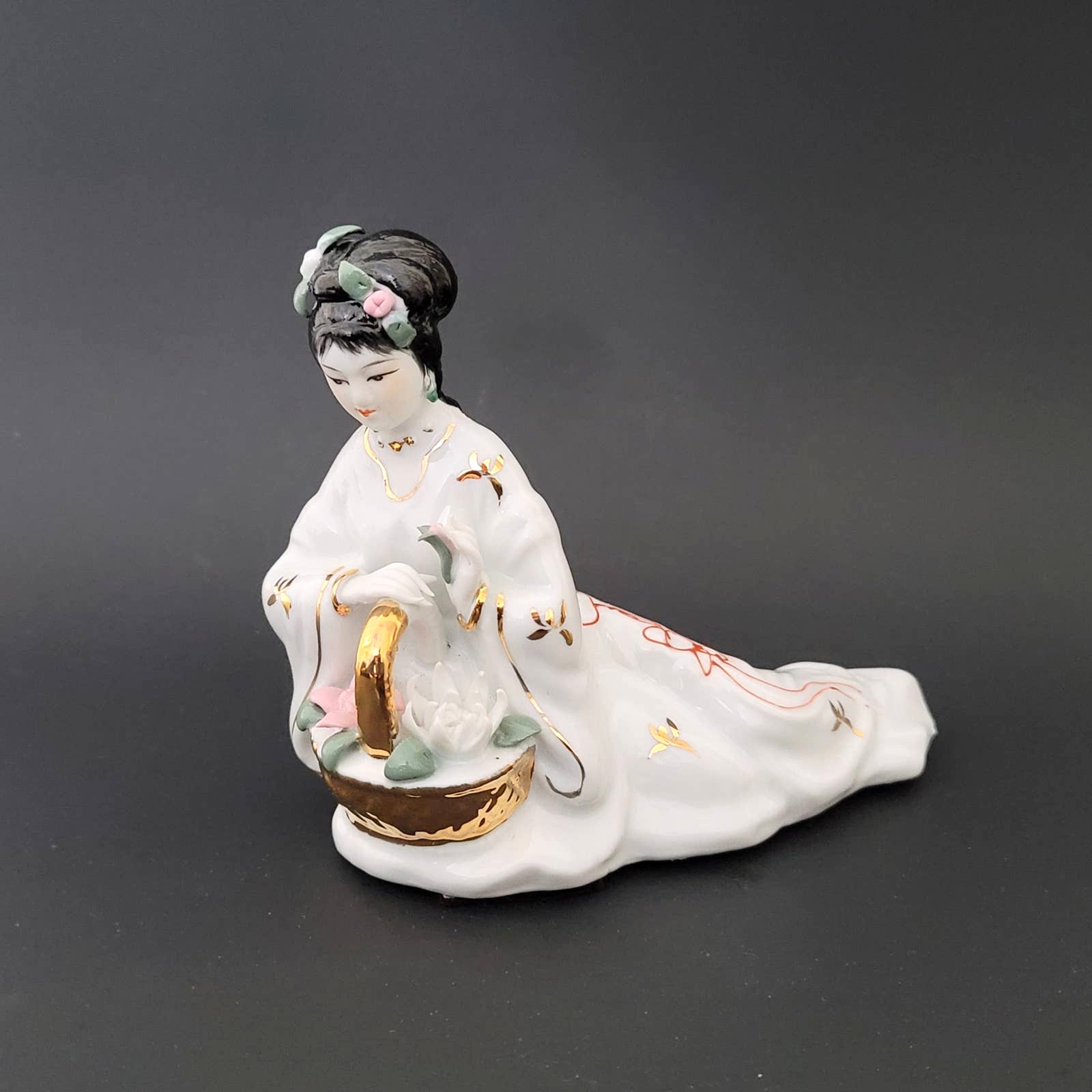 Ceramic Geisha Figurine With Flower Basket Vintage Japanese Mid Century 6.25X5.5