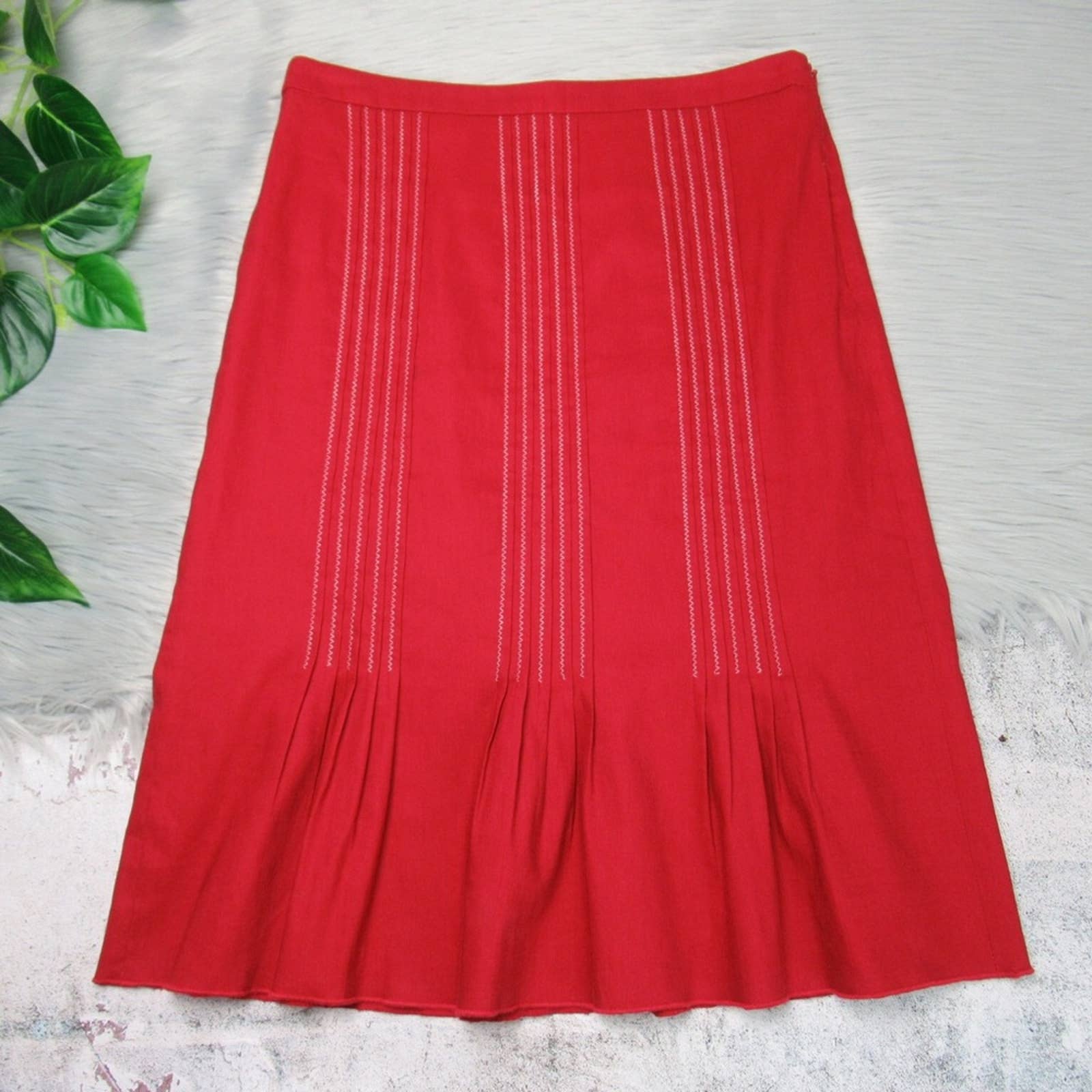 INSIGHT Red Embroidered Ruffled Pleated Hem Skirt Knee Length Women’s Size 6