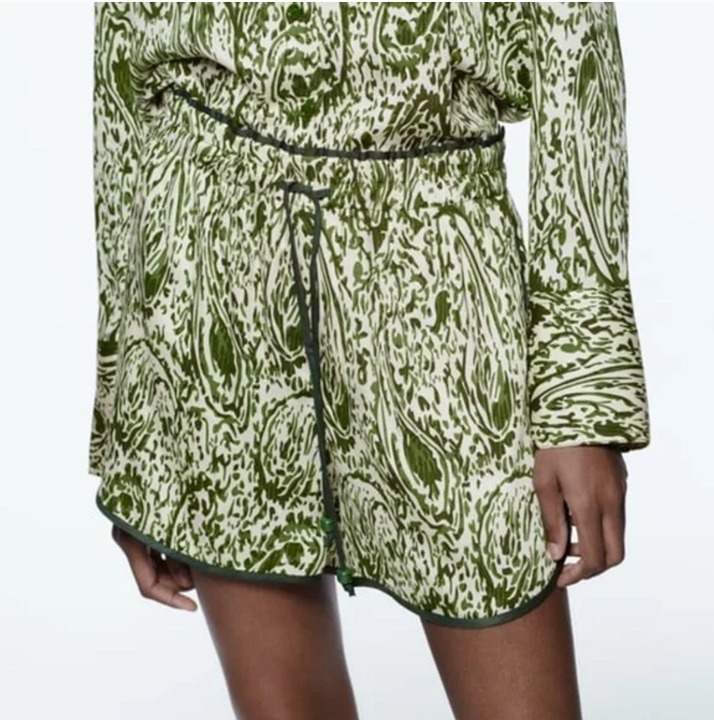 NWT ZARA PRINTED SATIN EFFECT SHORTS Ecru / Green