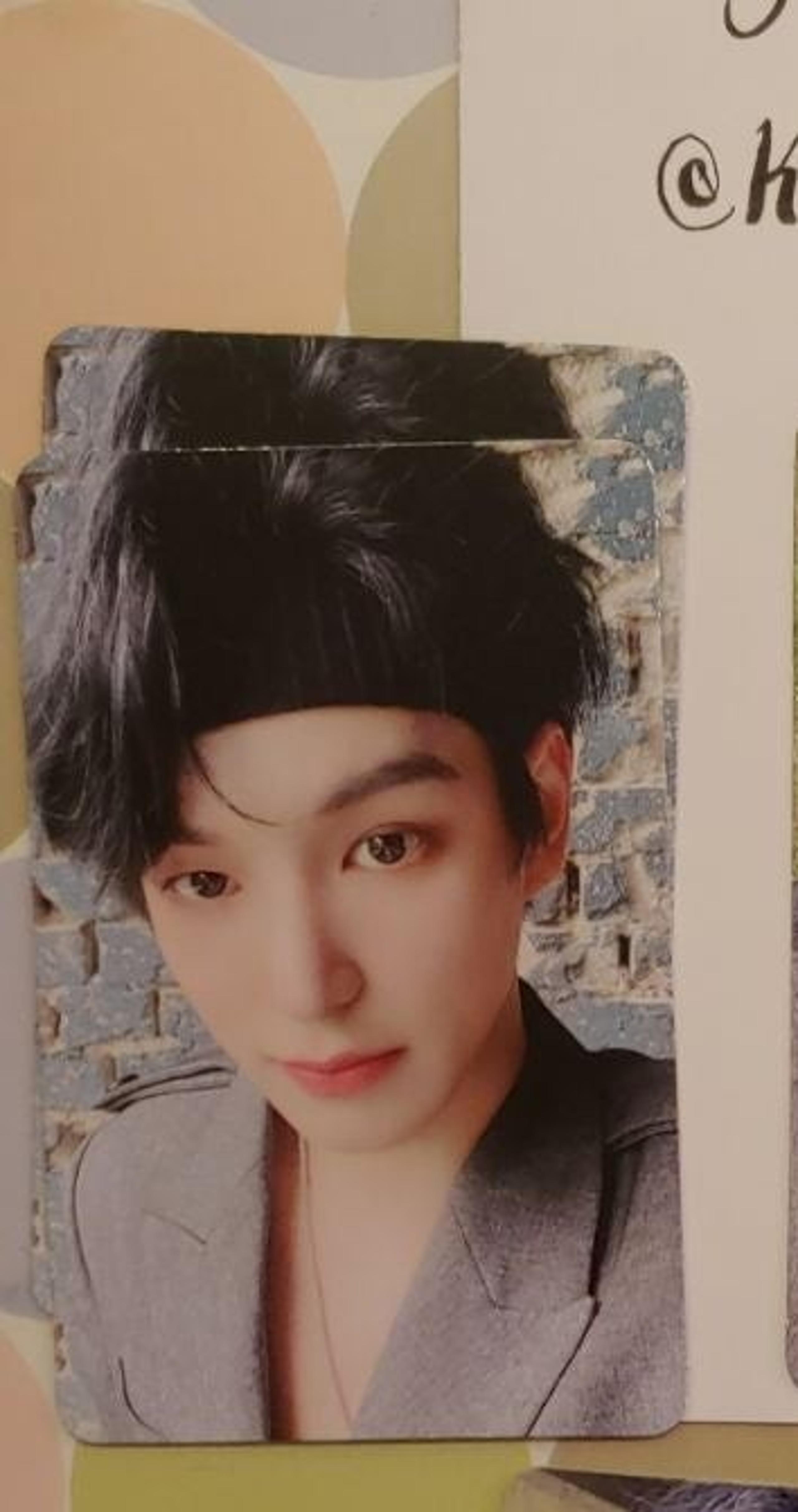 Victon mmt/ photocards