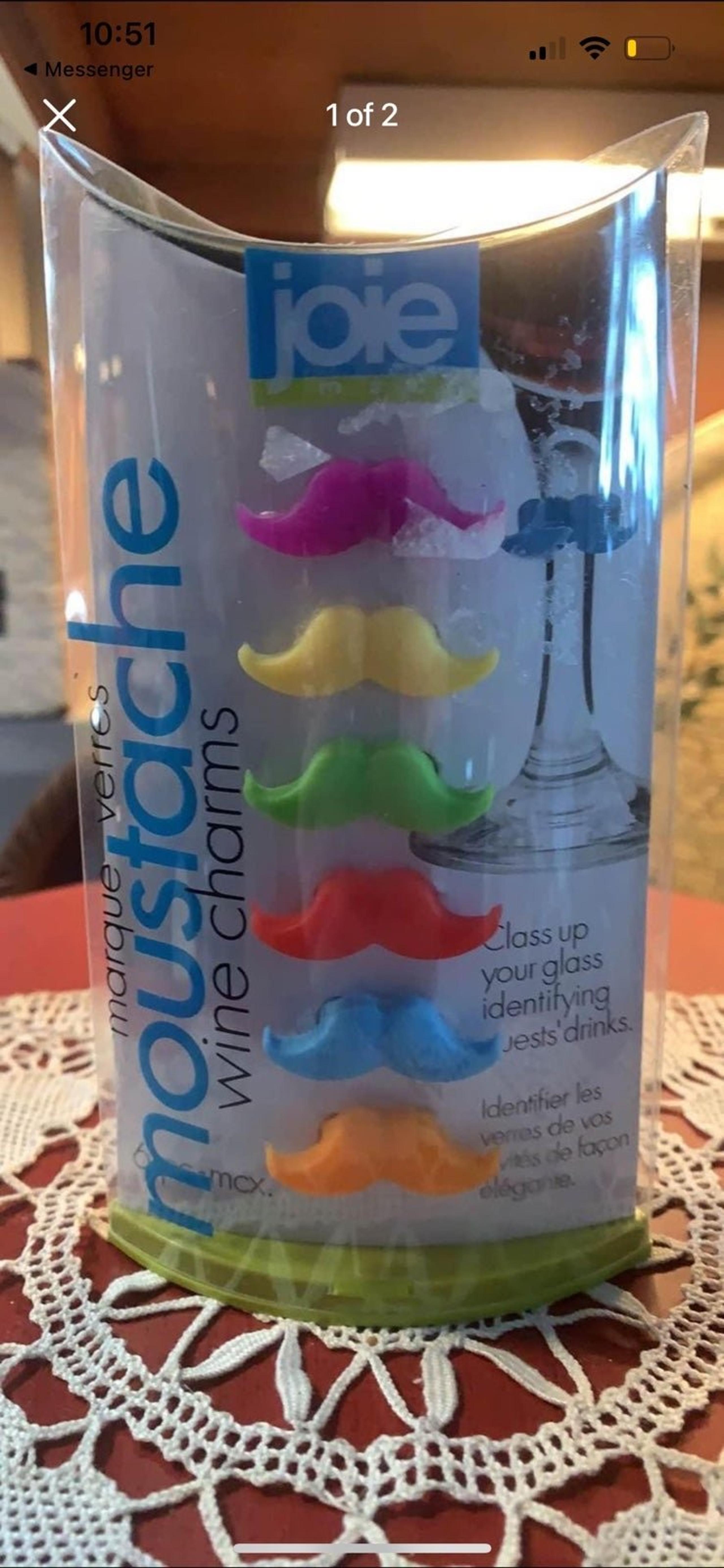 Mustache Wine Charms marker set