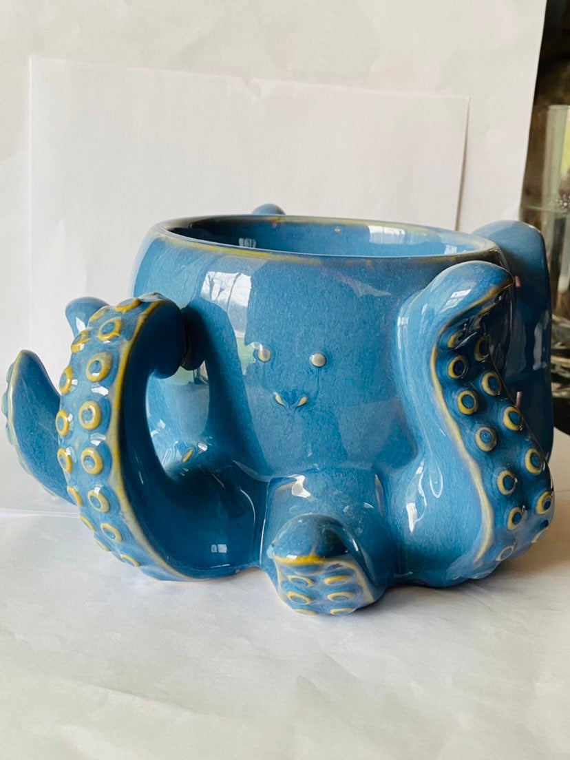 Octopus 3-wick candle holder