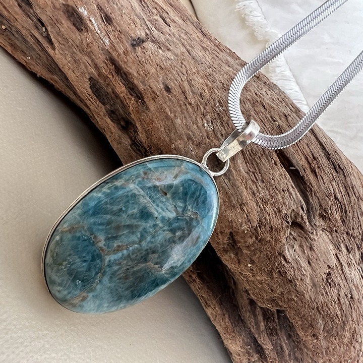 925 Sterling Silver blue Apatite Necklace Gemstone Pendant Womens Jewelry