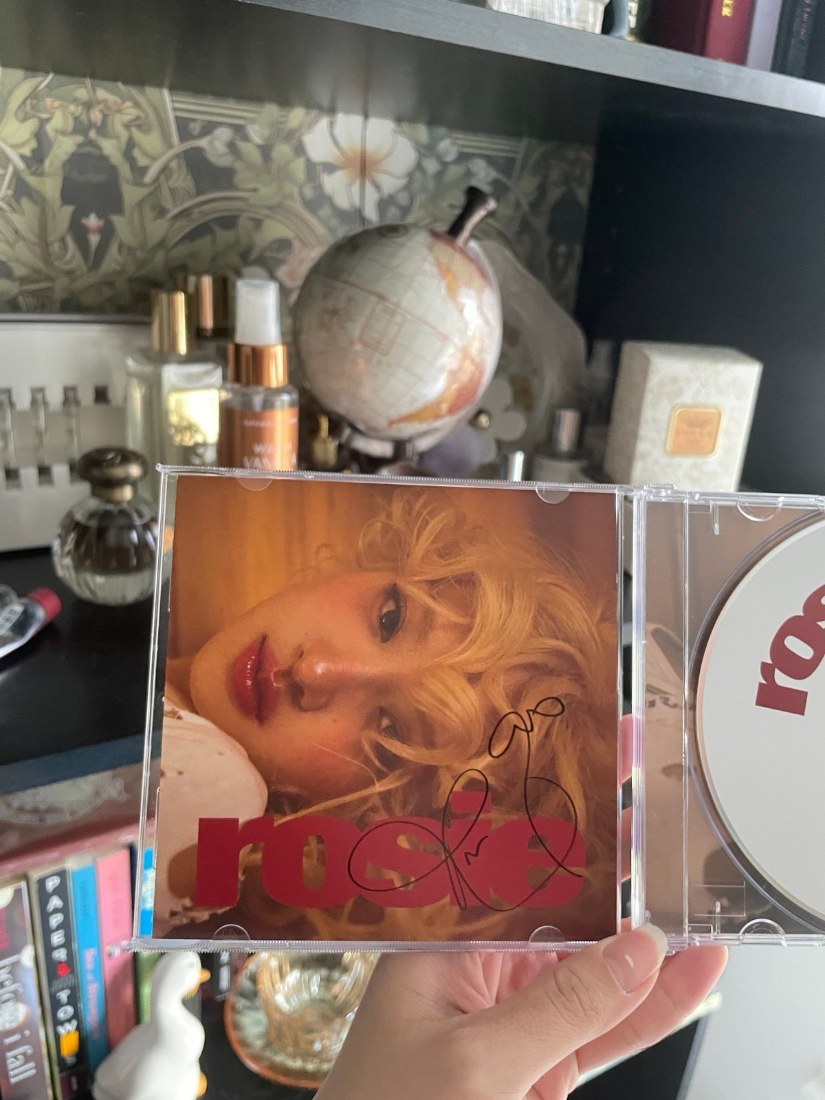 Rosé ‘ROSIE’ Signed CD