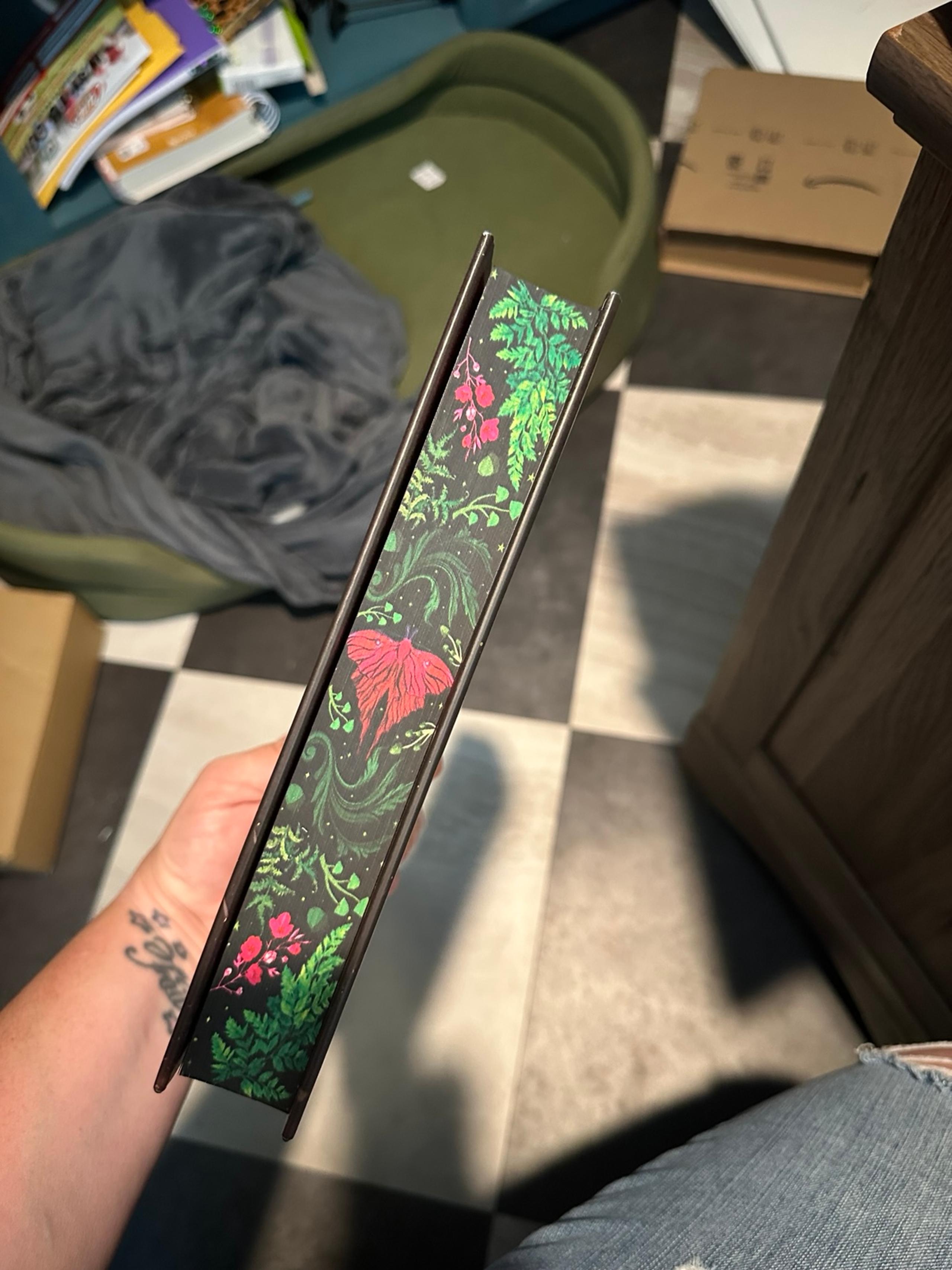 Heartless Hunter & Rebel Witch SPECIAL EDITION - Hemingway Books