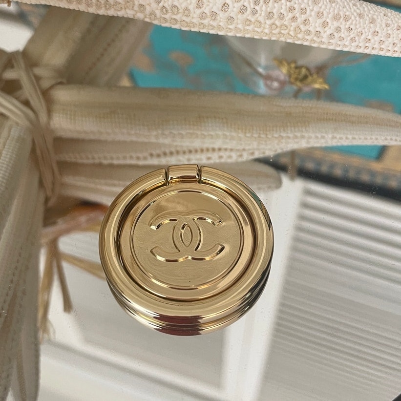 CHANEL Beaute Gold Tone Phone Ring Pop Socket Phone Holder New