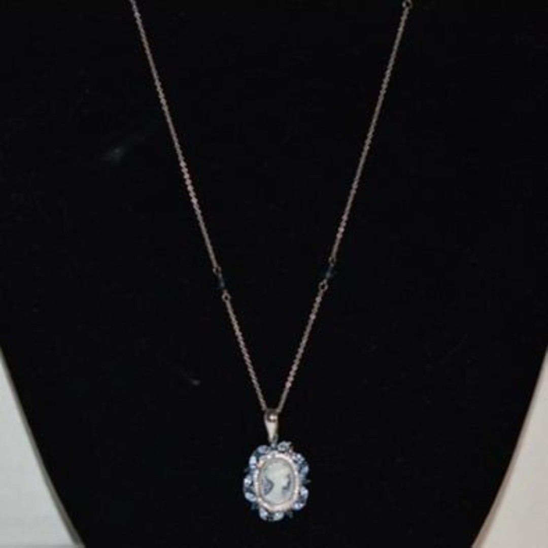 Ralph Lauren .925 Stamped Faux Blue Topez/Sapphire Cameo Pendant Necklace
