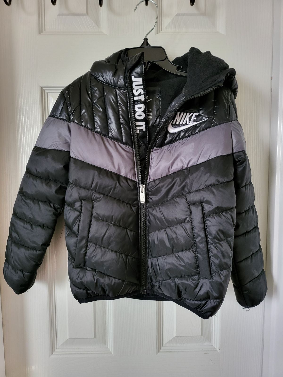 Size 4 nike puffer jacket