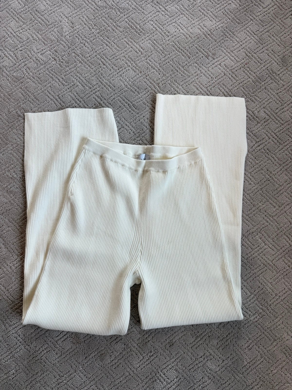 Legoe Heritage Grace Split Hem (Ivory)