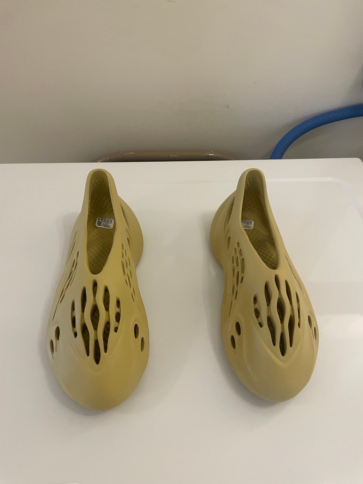 Adidas Yeezy Foam RNR Sulfur