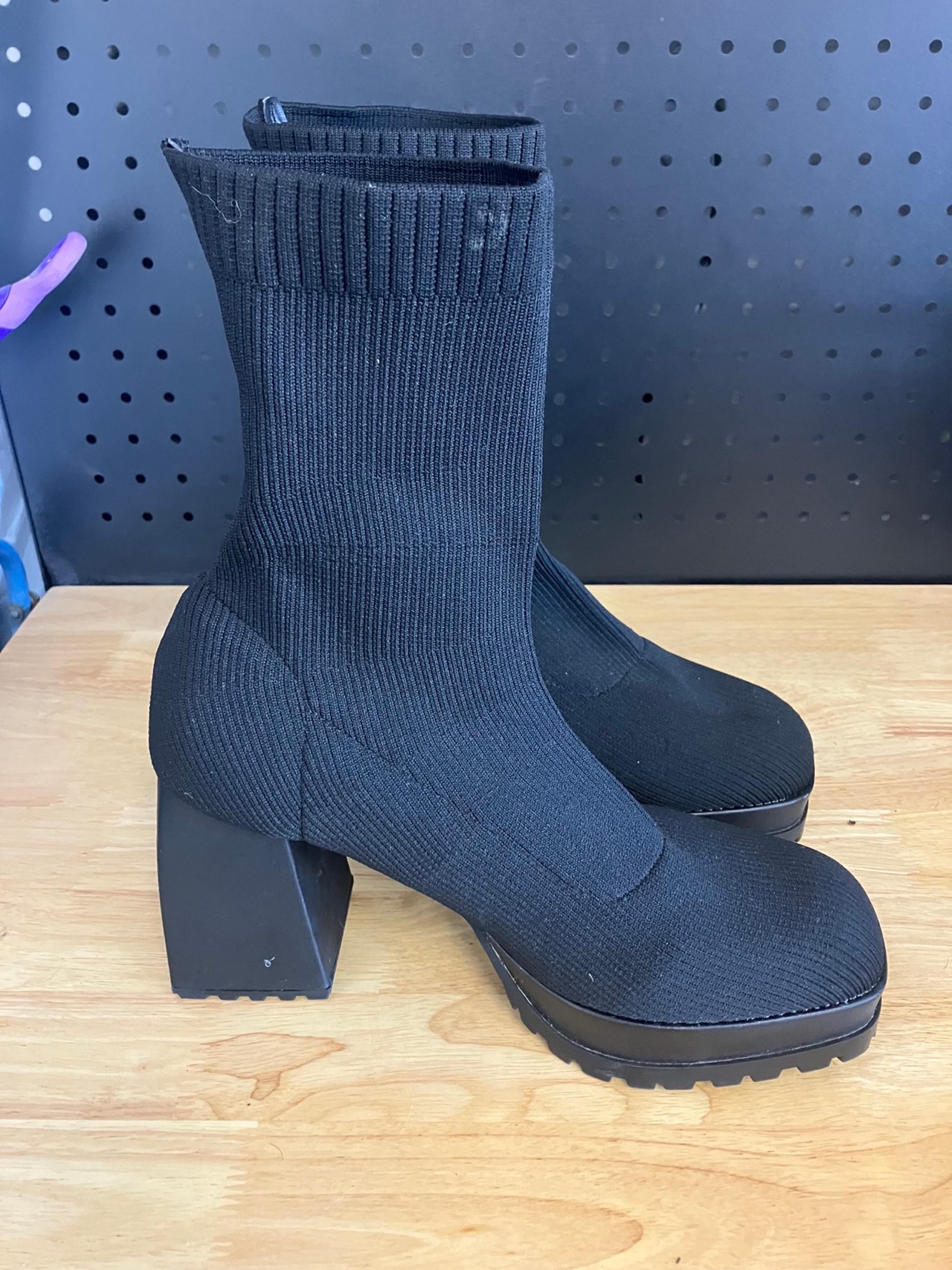 Women Boots size 9
