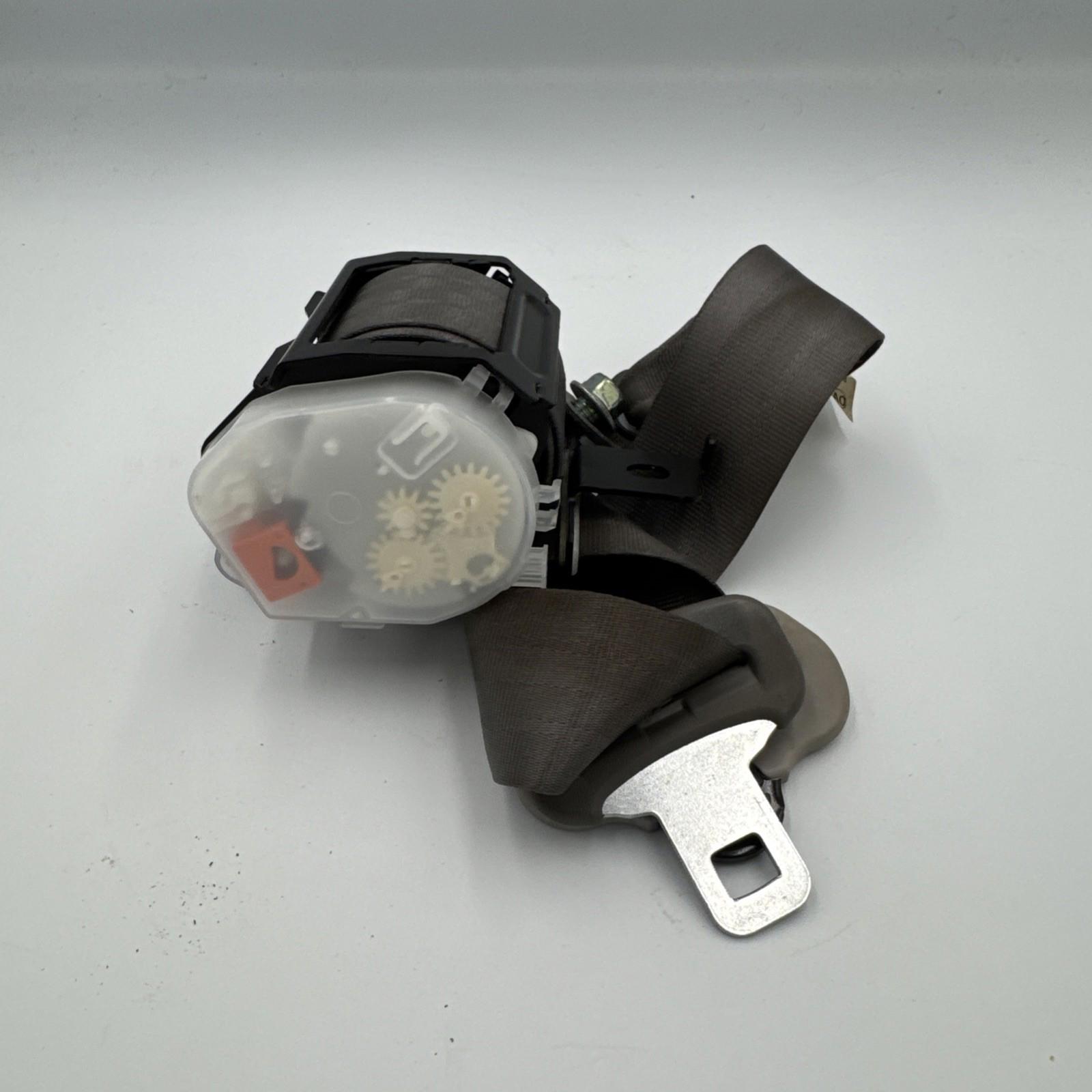 HONDA CRV 2007-2011 PASSENGER REAR RIGHT SEAT BELT RETRACTOR OEM 608215402A