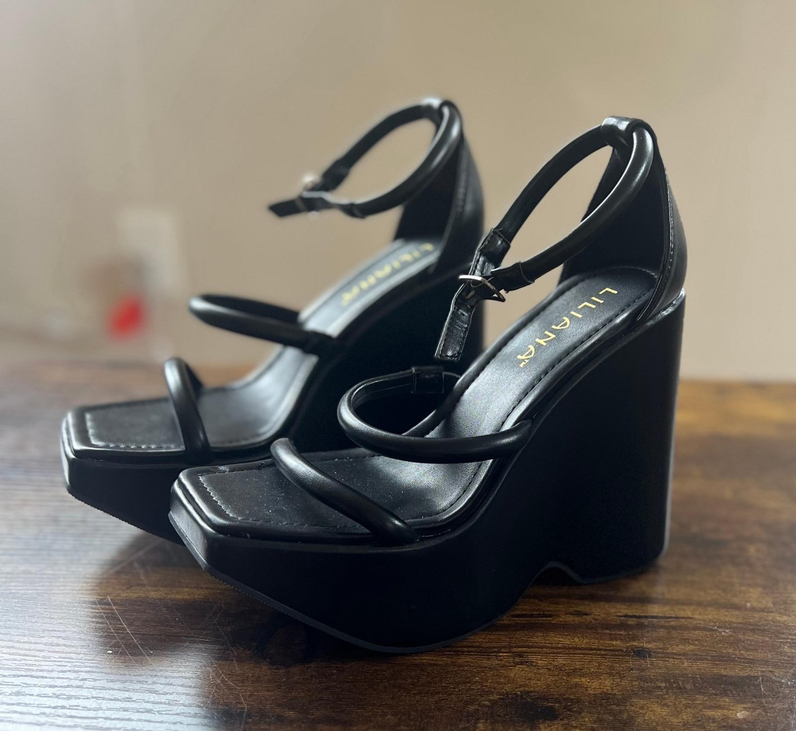 Liliana Black Strappy Women’s Heels