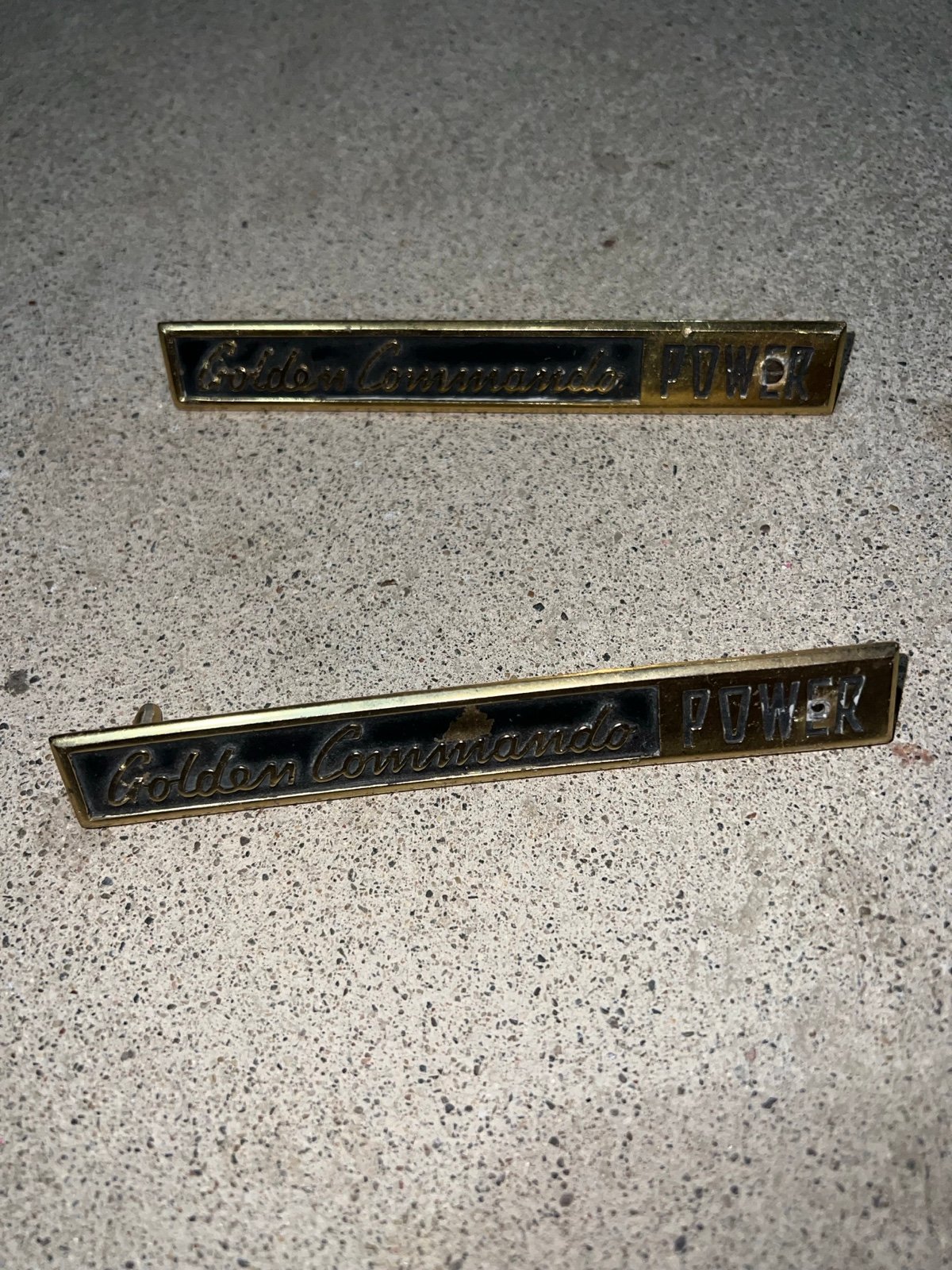 62-63 Plymouth Max wedge Golden Commando badges