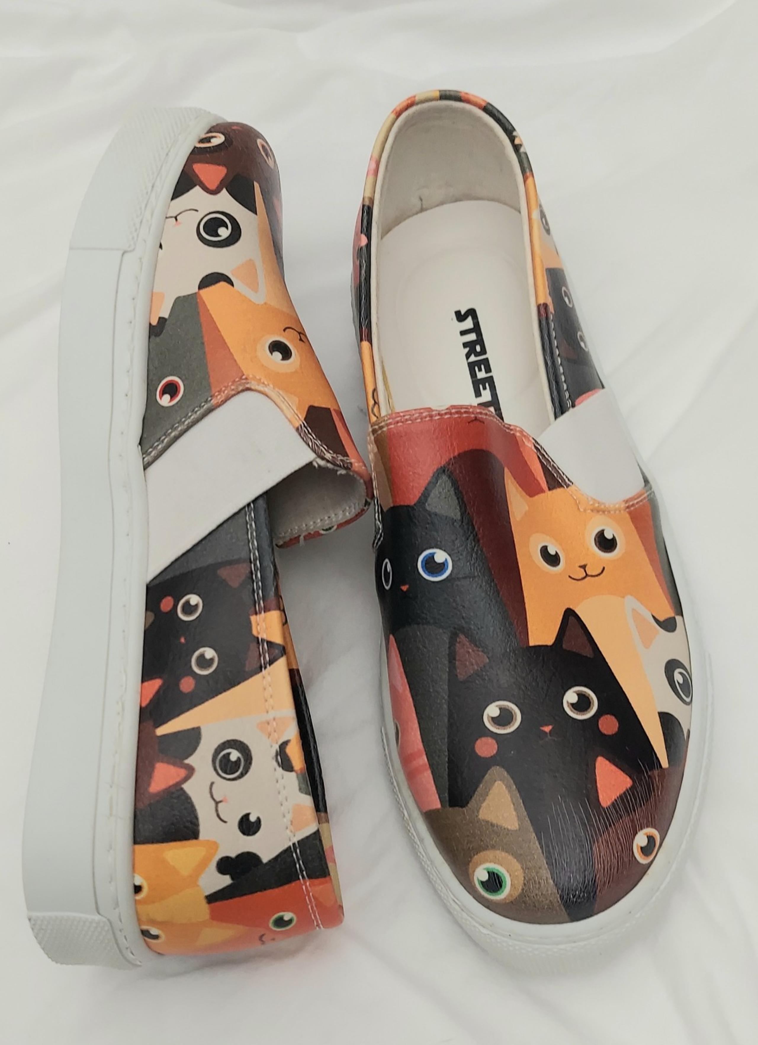 NWOB Streetfly 'CAT' themed shoes. Sz 38 (7.5)