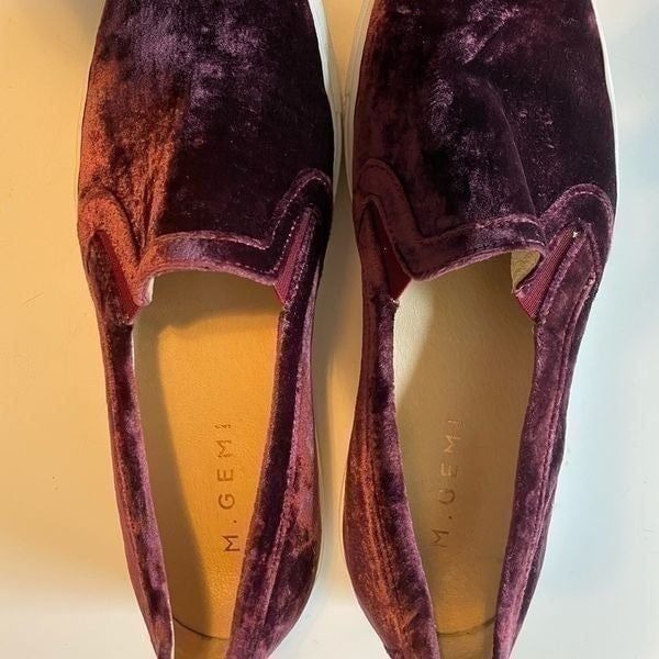 M. Gemi Burgundy Velvet Shoes (SZ EU 40)