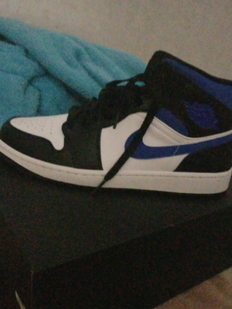 Nike Air Jordan 1 Mid Shoes