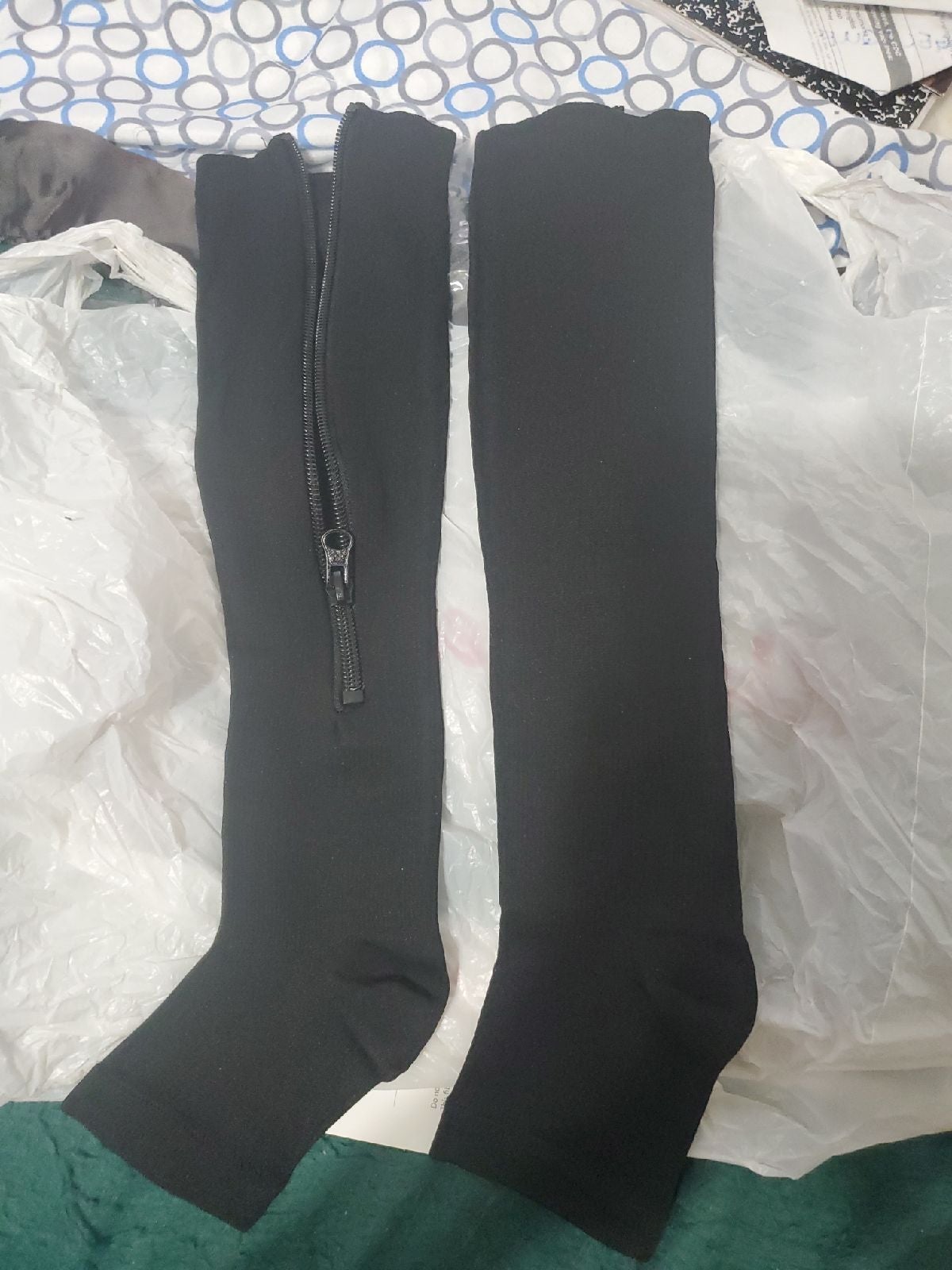 Varicose veins/compression socks 4 pairs with zip up the legs spandex material