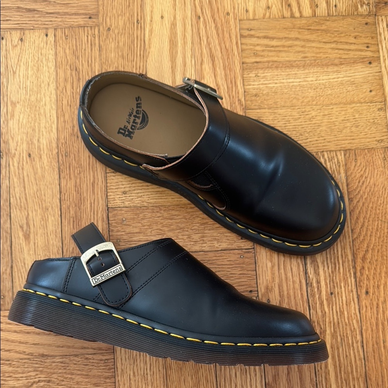 Dr. Martens Isham Black Leather Clogs Shoes NWOT