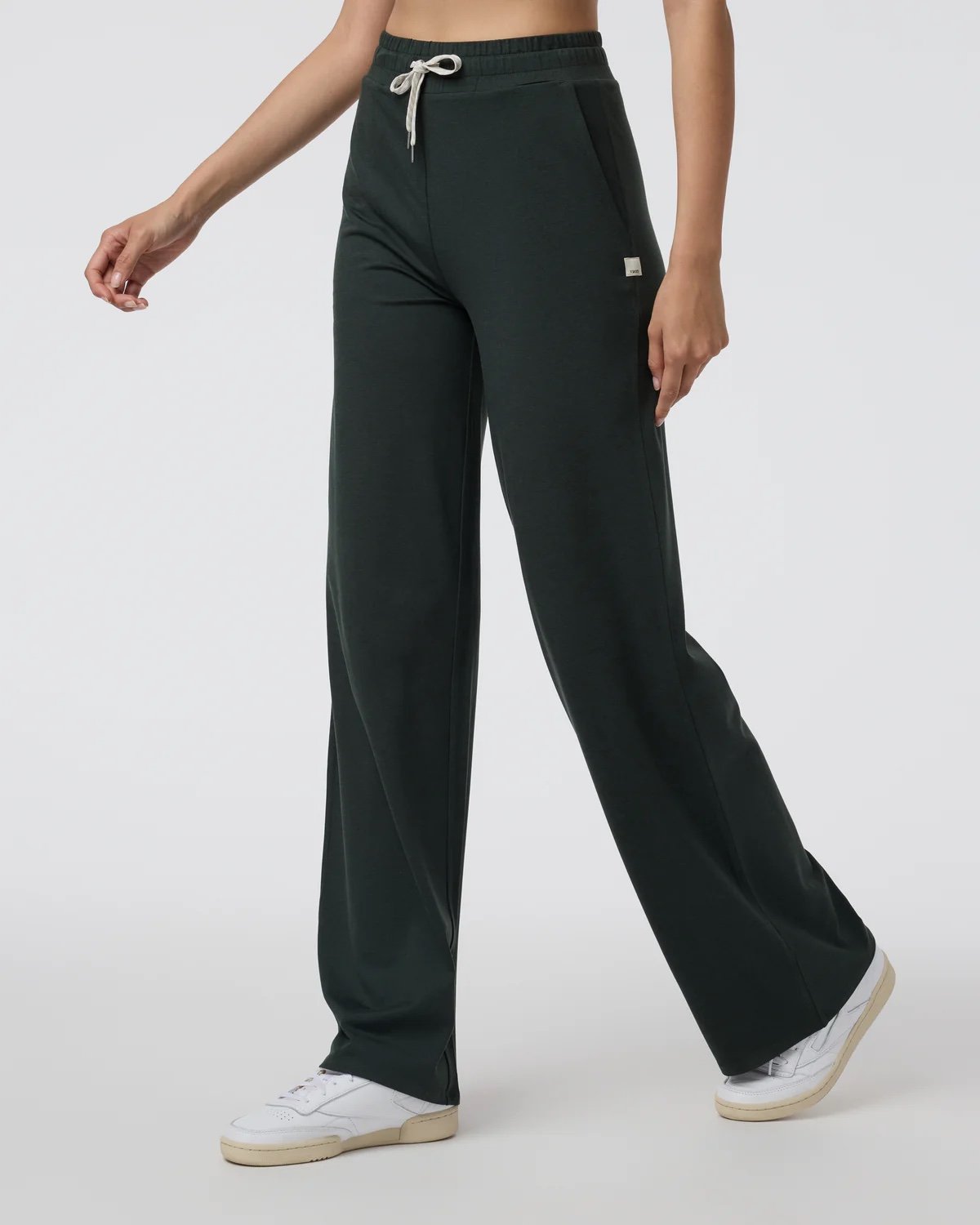 NEW Vuori Women’s Halo Essentials Wideleg DreamKnit™ Pants in Aspen Heather, L