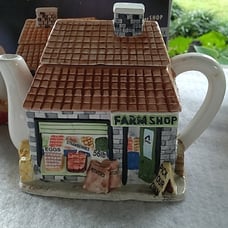New Farm shop tea pot farmhouse country