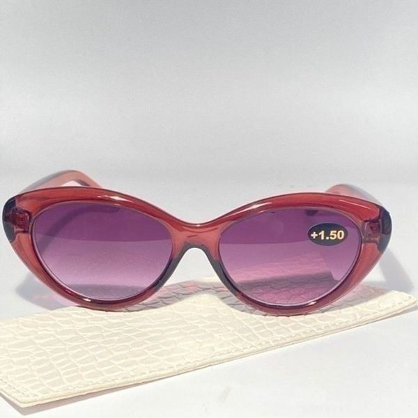 0833 Reading Sunglasses 1.50 Clear Cranberry Sweetheart Frames Purple Lenses NWT