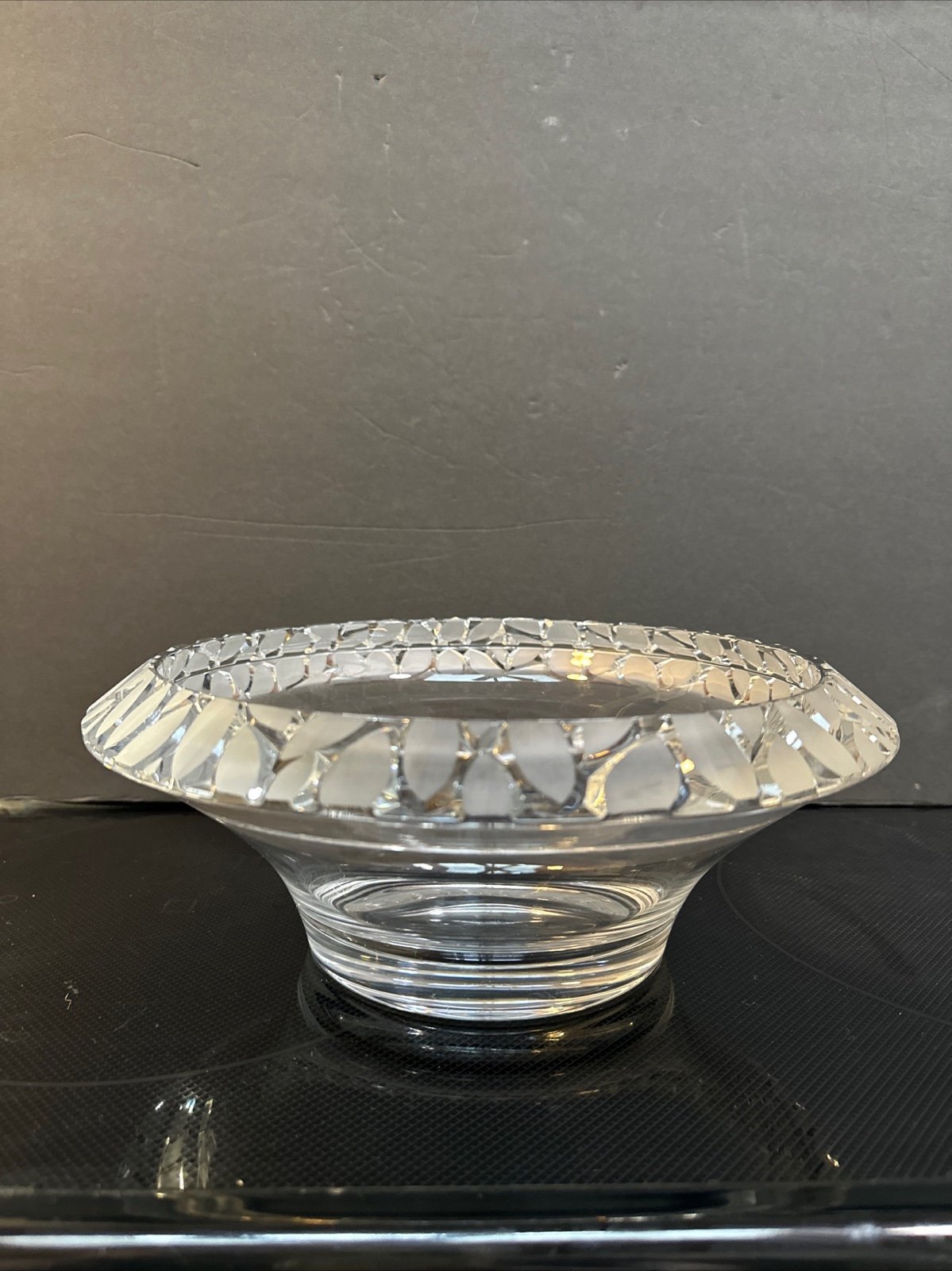 Rare Mikasa 11” Frosted Leaves Centerpiece Crystal Bowl