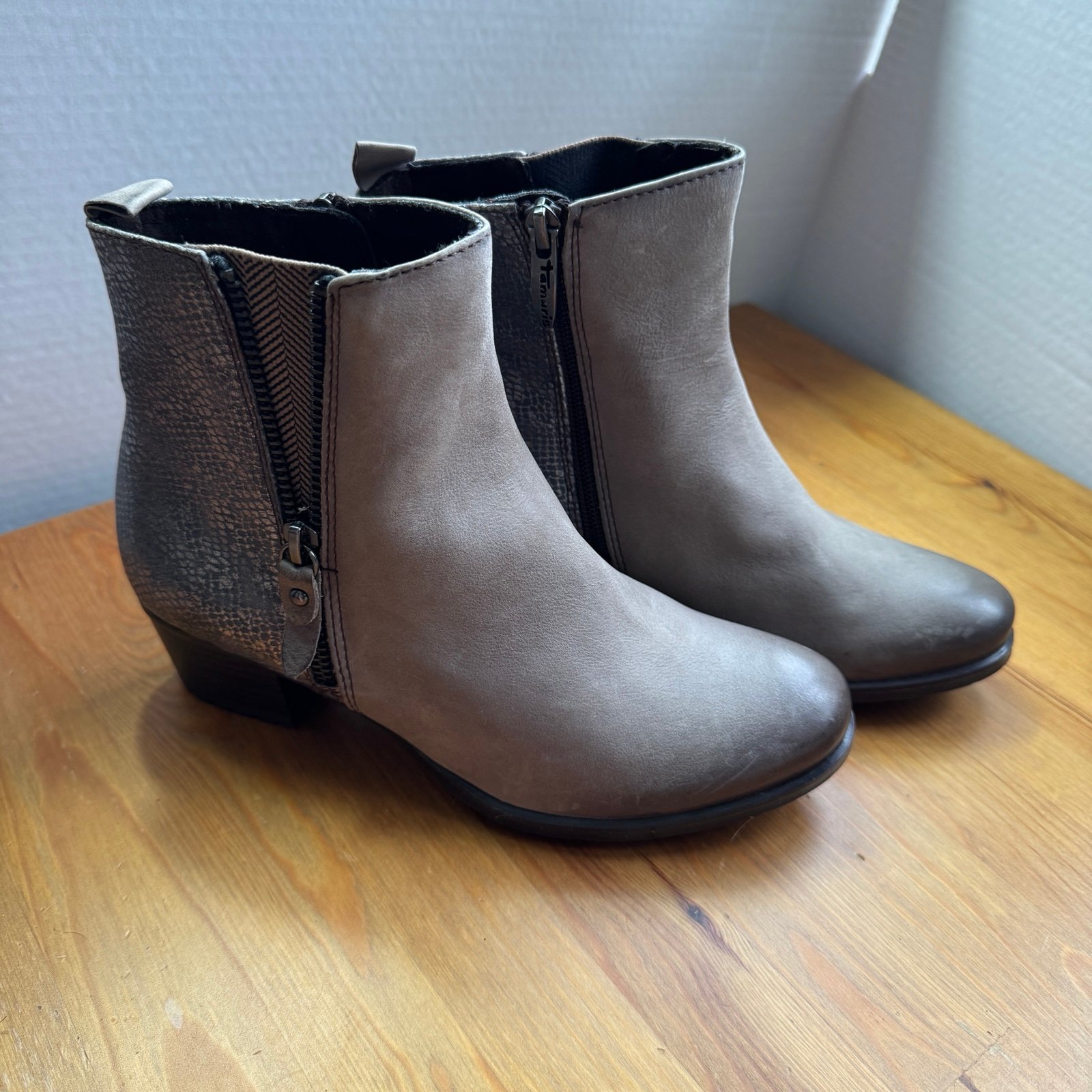 Tamaris booties size 37