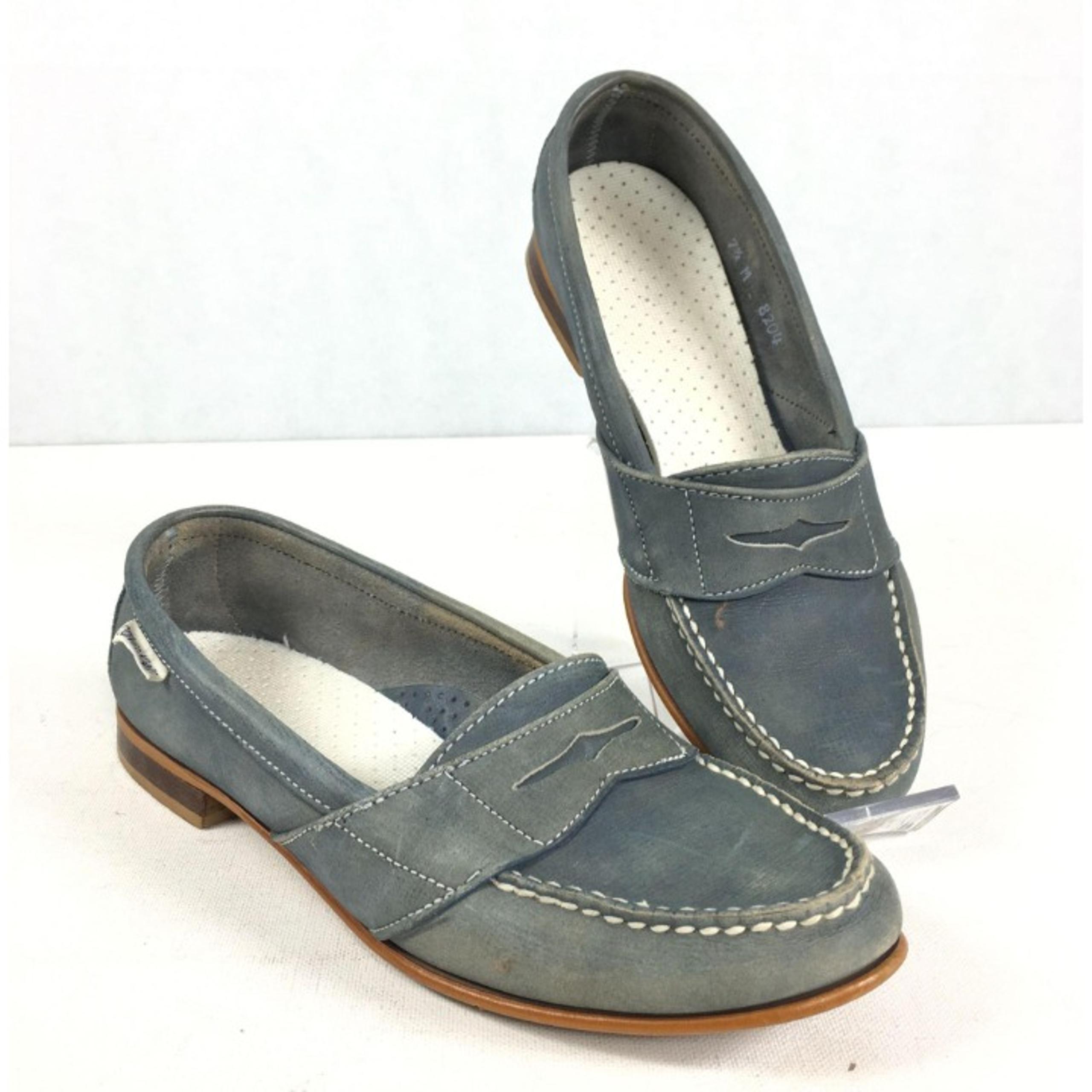 Calvin Klein Vintage Leather Loafers 7.5