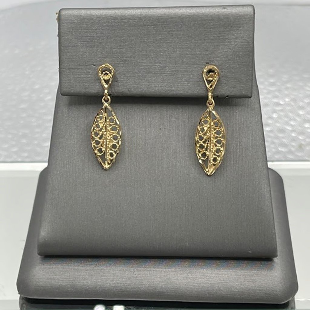Ladies 14 Karat Yellow Gold Marquise Shaped Filagree Dangling Earrings