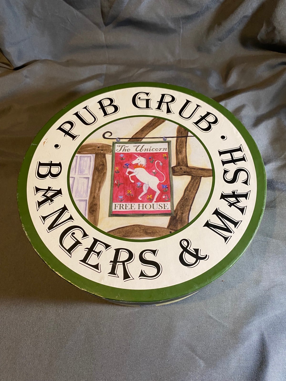 Set of 4 Pub Grub Appetizer Party Plates in Box BIA British Pubs and Food