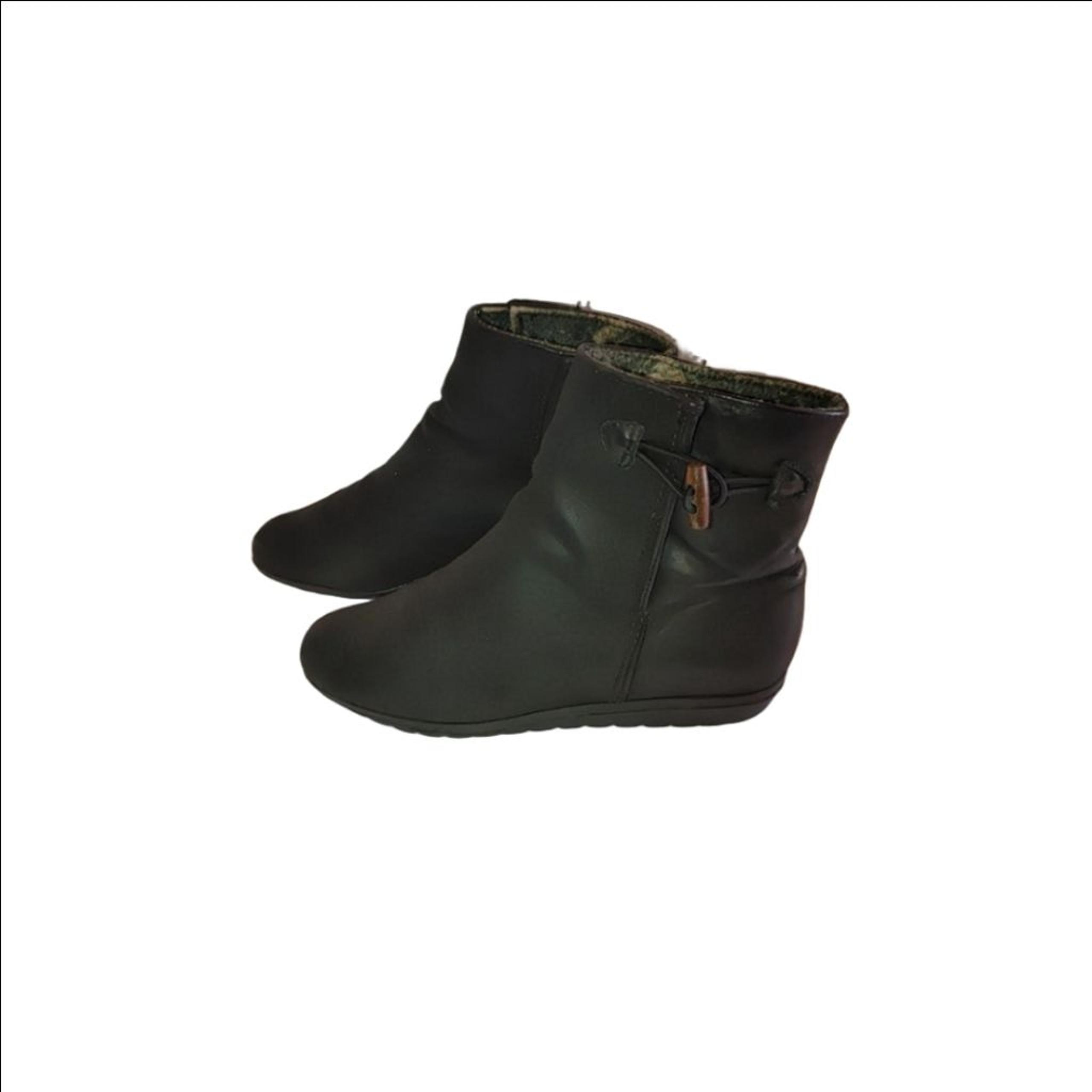 Carlos Santa Leather Booties Size 7.5