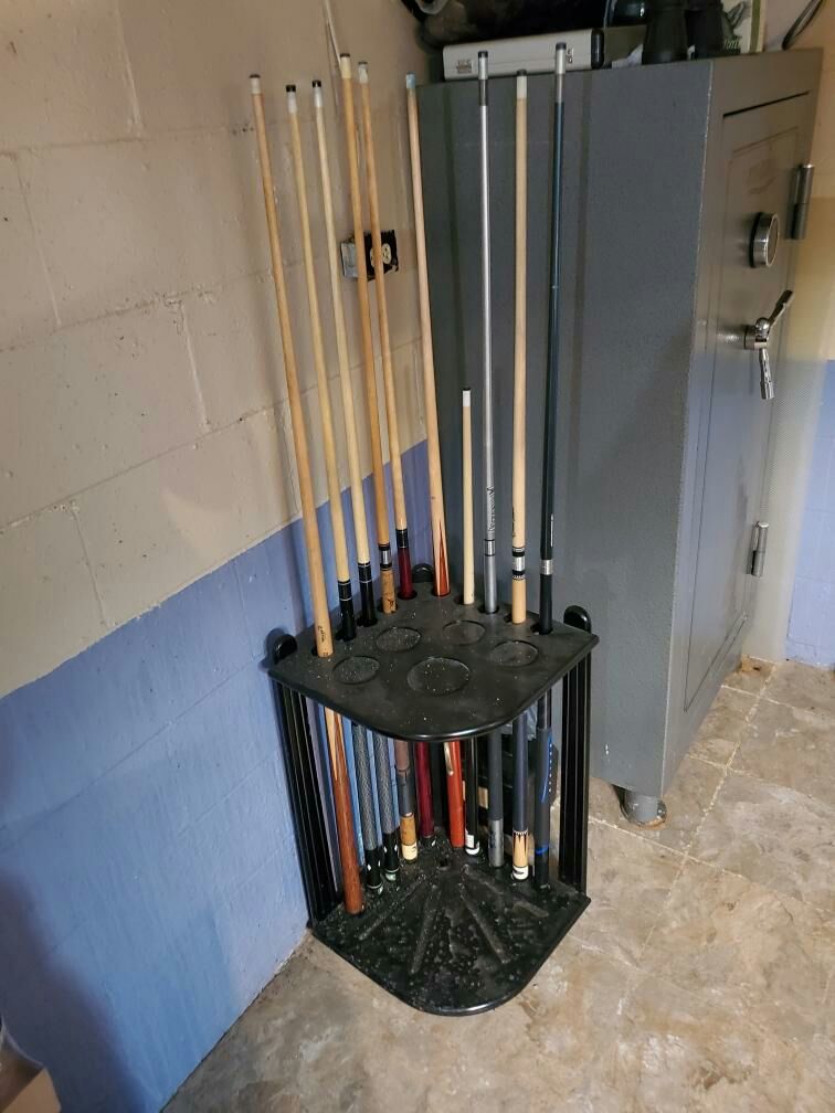 Pool table comes with everything posted