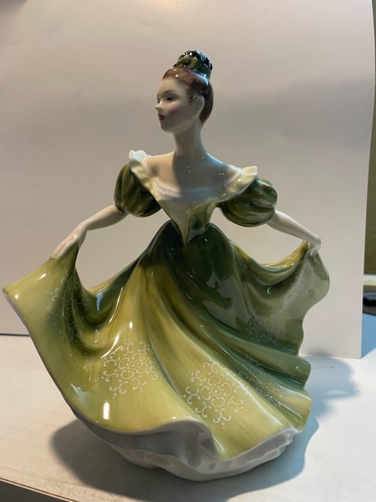 Lynne Figurine