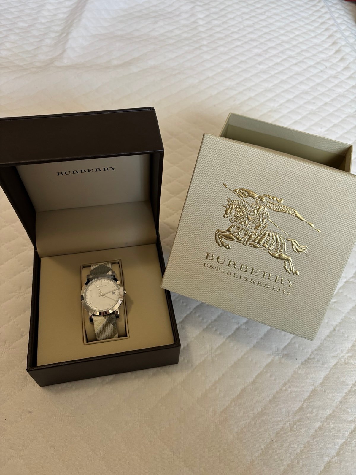 burberry unisex watch