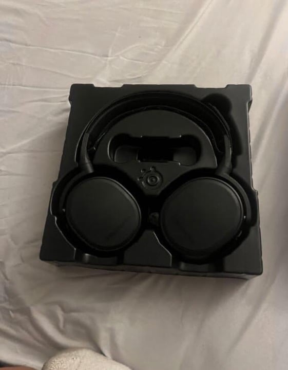 SteelSeries Arctis 9X Wireless Gaming Headset for Xbox