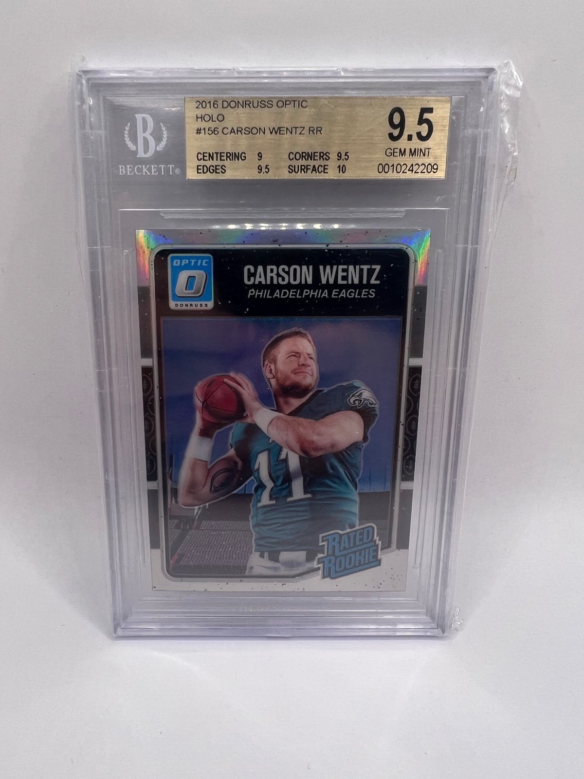 2016 Donruss Optic Carson Wentz Holo Prizm Rated Rookie #156 BGS 9.5 Eagles C929