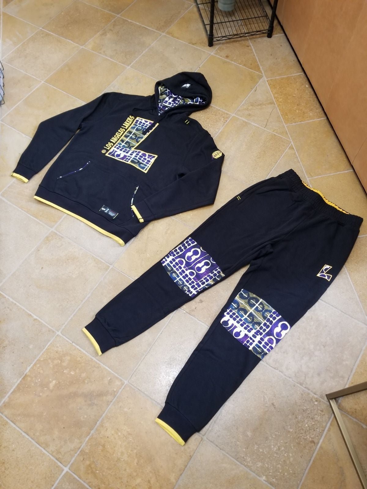 LA Lakers Two Hype Hoodie Jogger Sweat Pant set Men's Medium tracksuit Kobe
