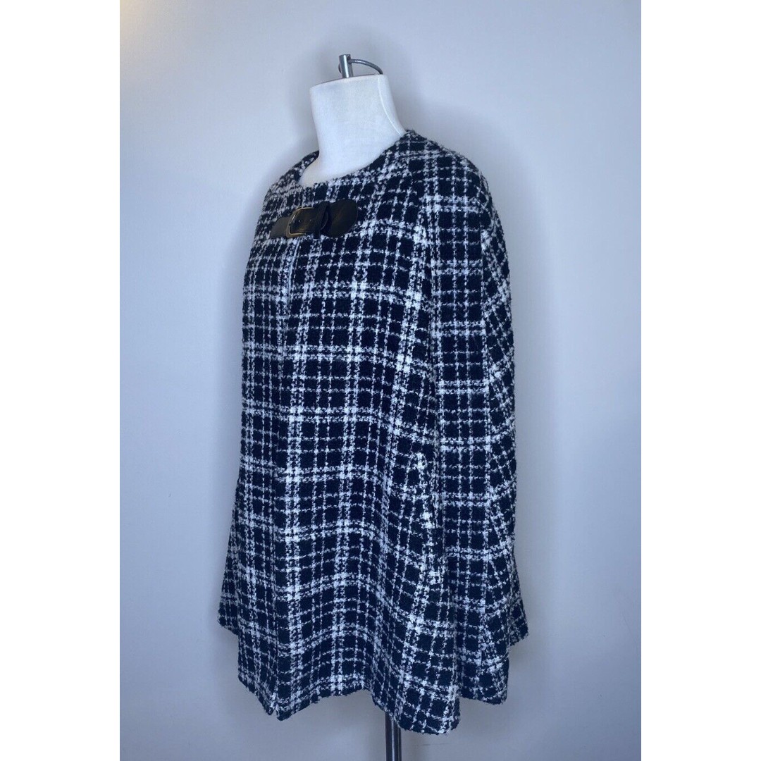 Liz Claiborne Black & White Cape - One Size