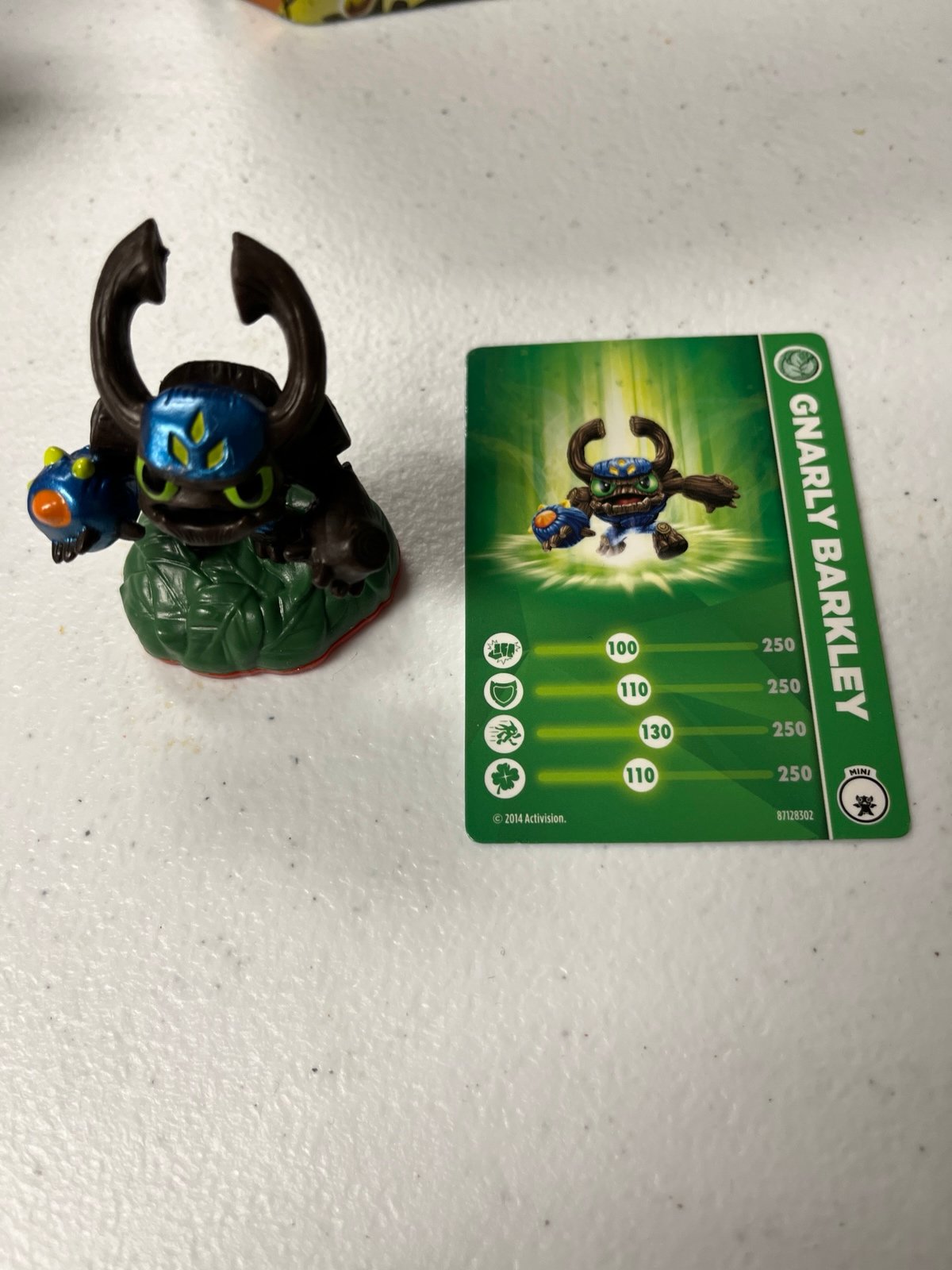 Skylanders Trap Team Gnarley Barkley with Card