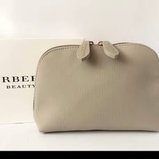 Burbery Pouch in light grey/beige