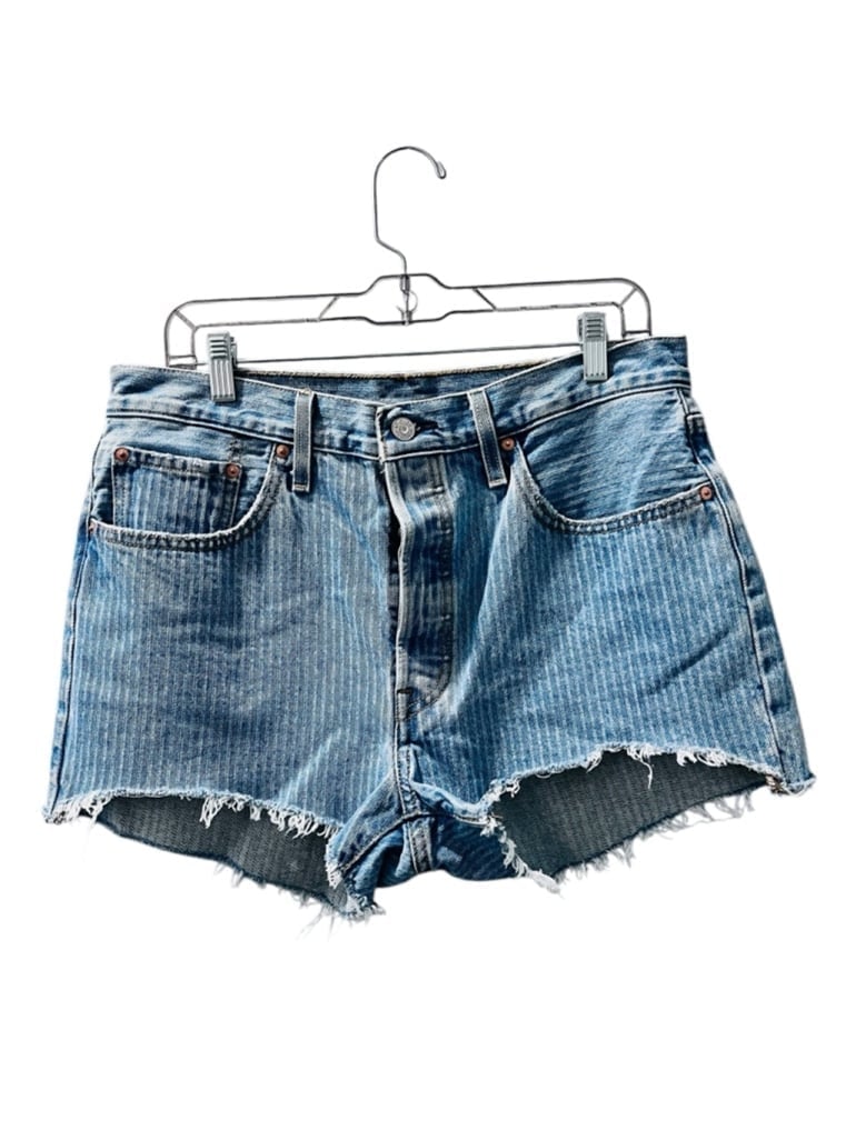 Levi Strauss 501 Striped Denim Blue Jean Shorts Size 32 Like New Cotton